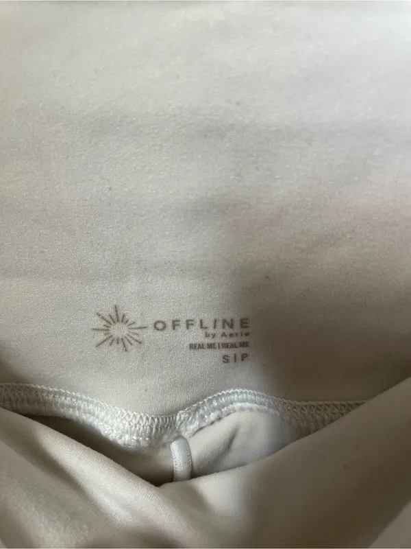 offline by aerie women's small light gray athletic shorts - Image 3