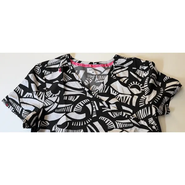 Koi Lite Scrub Top Womens M Black White Geometric V Neck Stretch 316PR - Image 10
