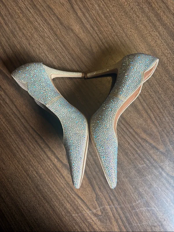 De Blossom Collection Crystal Embellished Iridescent Pointed Toe Pumps Size 8 Heels - Image 3