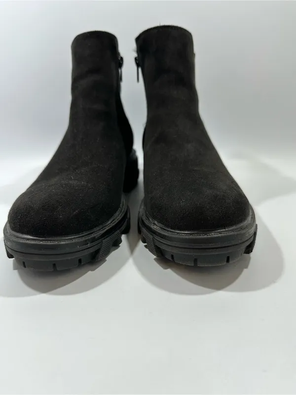 Unisa Black Faux Suede Chelsea Combat Lug Sole Ankle Boots Stretch Sz 9 M Goth - Image 6