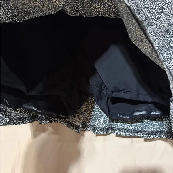 Lululemon skirt - Image 2
