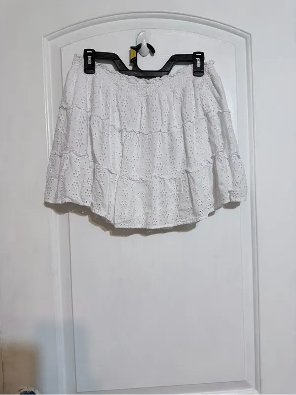 Justice White Eyelet Tiered Mini Skirt girls plus 16/18 - Image 2