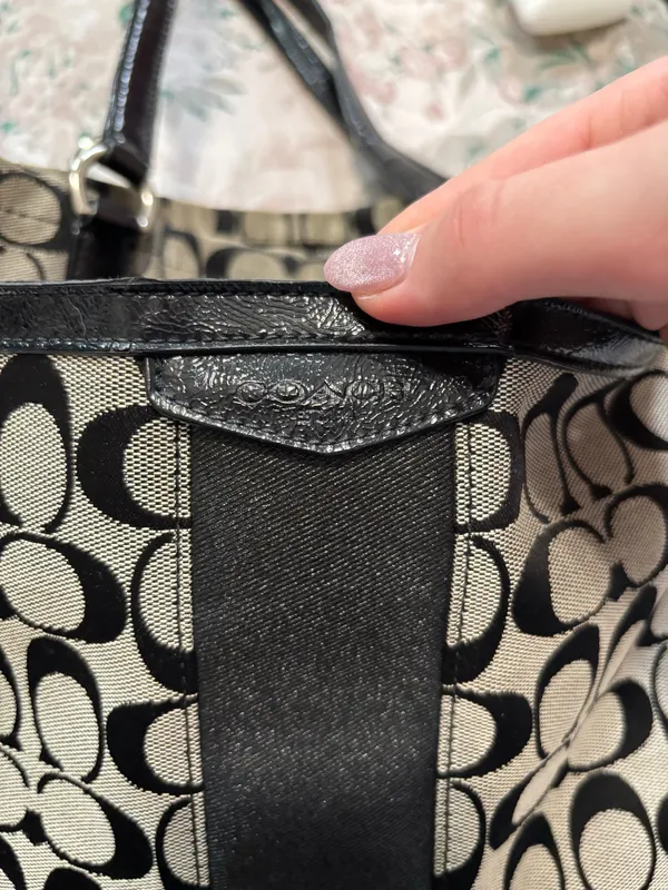 Coach Bag Shoulder Black Signature Canvas - Image 3