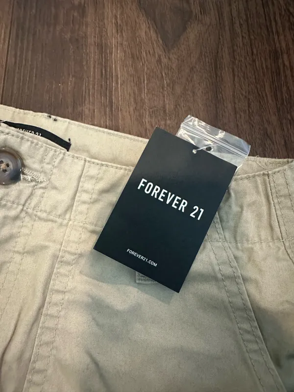 Forever 21 Cargo Pants - Image 4