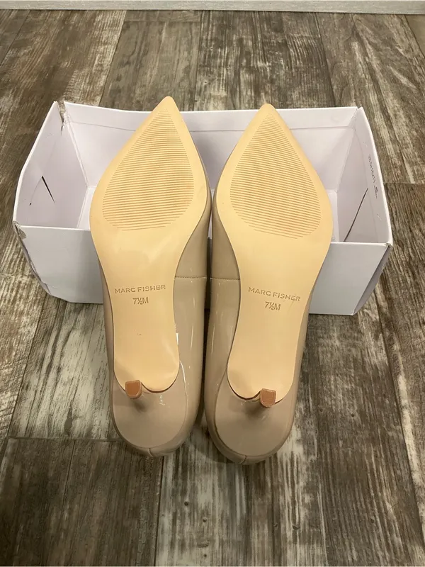 Marc Fisher Beige Patent Pointed-Toe Kitten Heel Pumps - Image 10