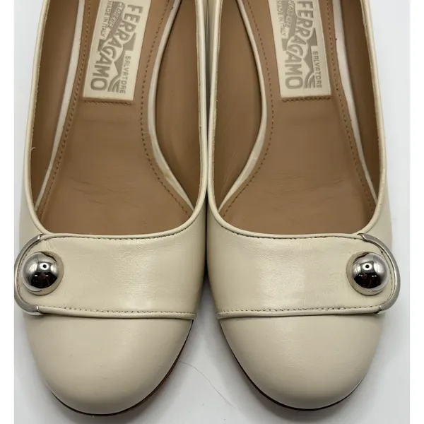 Salvatore Ferragamo Cream Leather Block Heel Pumps Silver Ball Detail Size 9B - Image 3