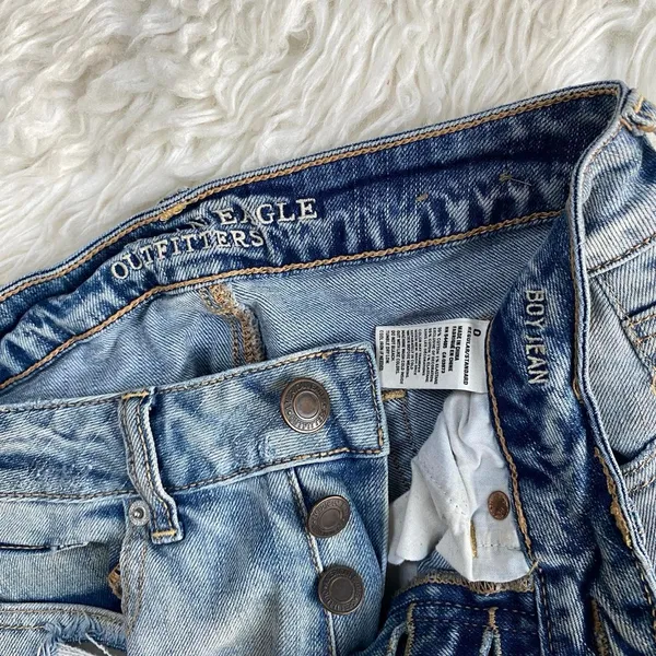 AMERICAN EAGLE LIGHT BLUE DISTRESSED BUTTON FLY BOY JEAN DENIM MID RISE - Image 8