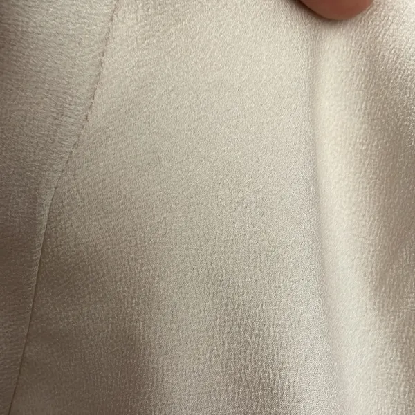 Banana Republic Beige Long Tie Sleeve V-Neck Blouse Size XS - Image 15