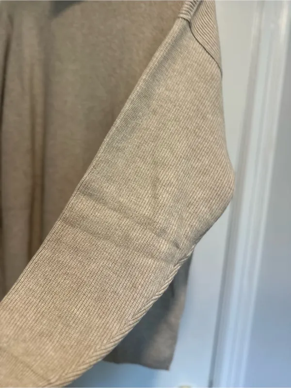 EUC Free People Women’s Sz: S Oversized Cream Sweater Slouchy Tunic Mock Neck. - Image 7