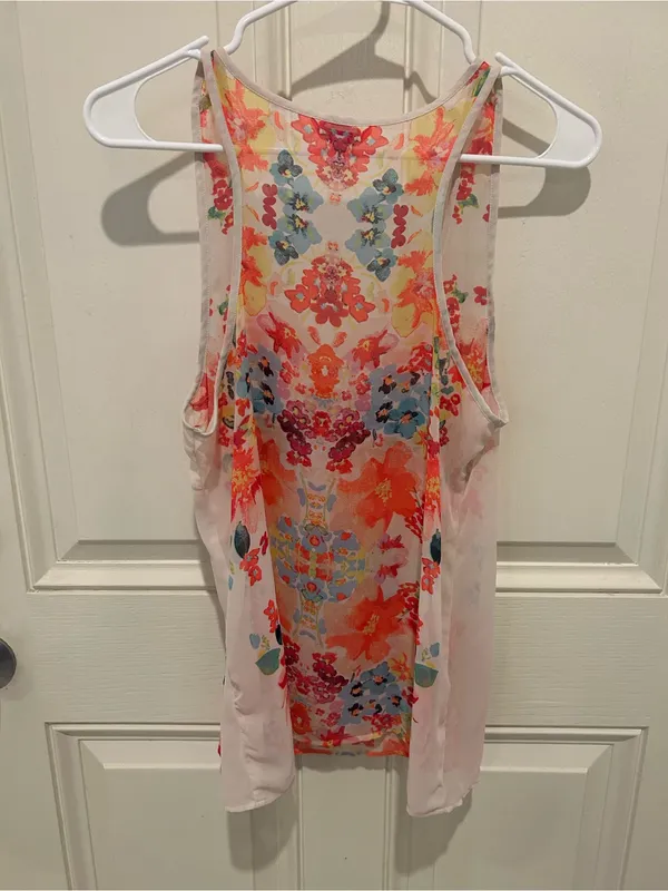 Candie's Floral Scoop-Neck Multicolor Tank - Image 4