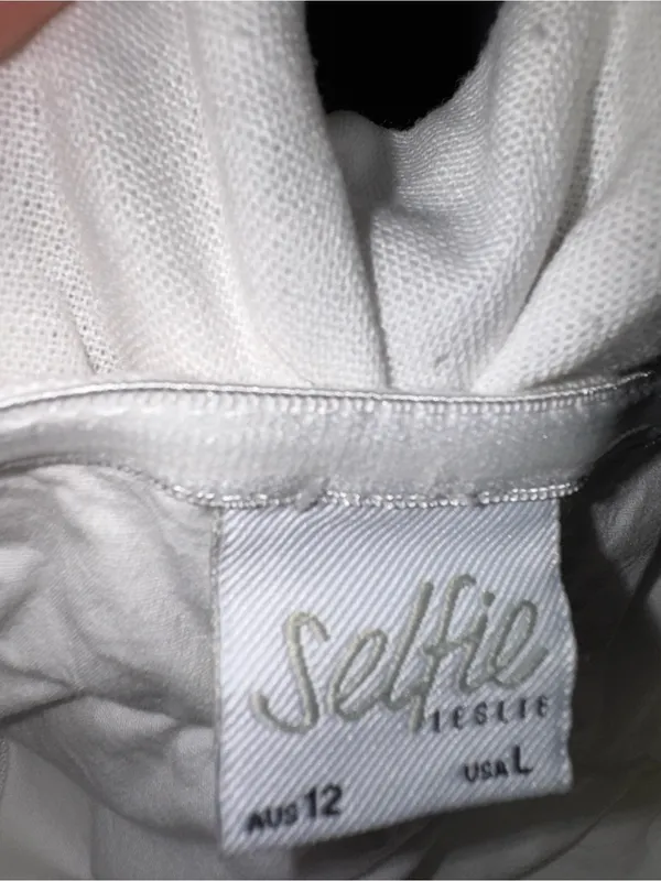 Selfie Leslie Off-Shoulder Ruffle Crop Top in Cream - Image 10