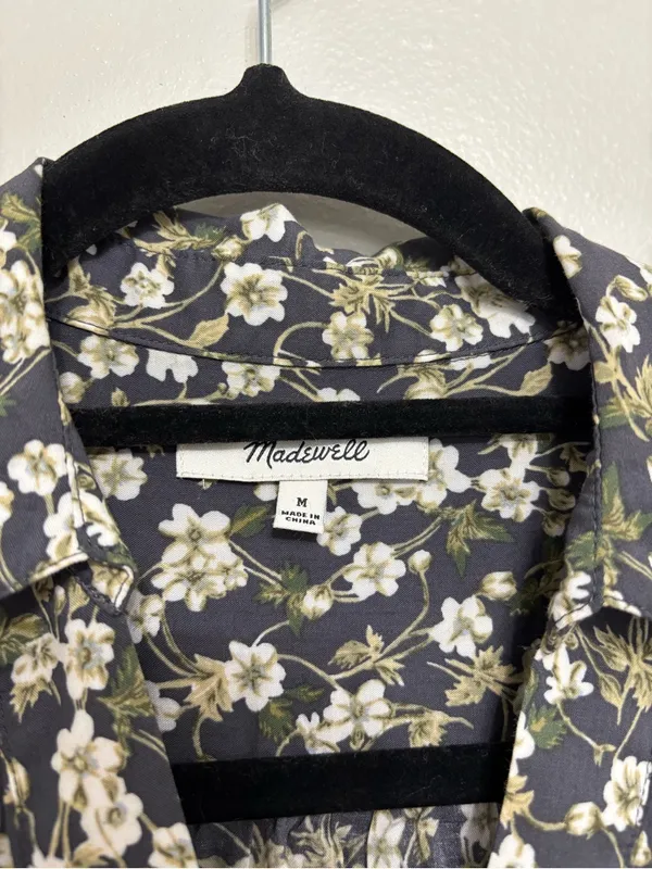 Madewell Easy Long-Sleeve Popover Shirt in Dark Pavement Floral - Size M - Image 5