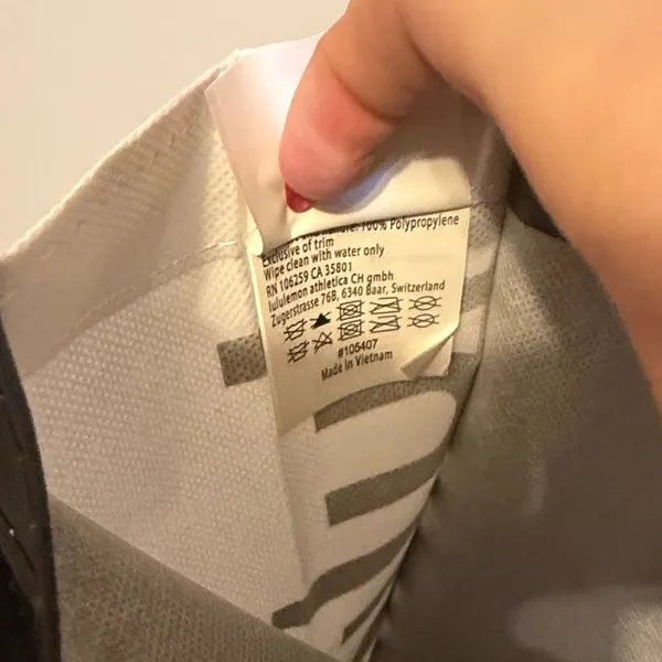 Lululemon Black and White Tote - Image 7