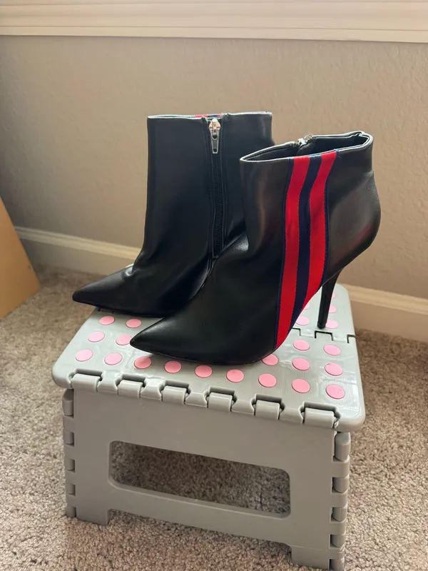 Steve Madden Black Ankle Booties Size 7 - Image 3