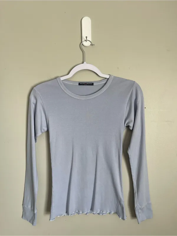 BRANDY MELVILLE Lavender Purple Long Sleeve Lettuce Hem Ribbed Crew Top Sz OS - Image 2