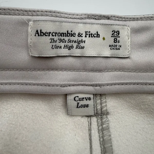 Abercrombie & Fitch Curve Love 90's Straight Ultra High Rise Jeans - Image 8