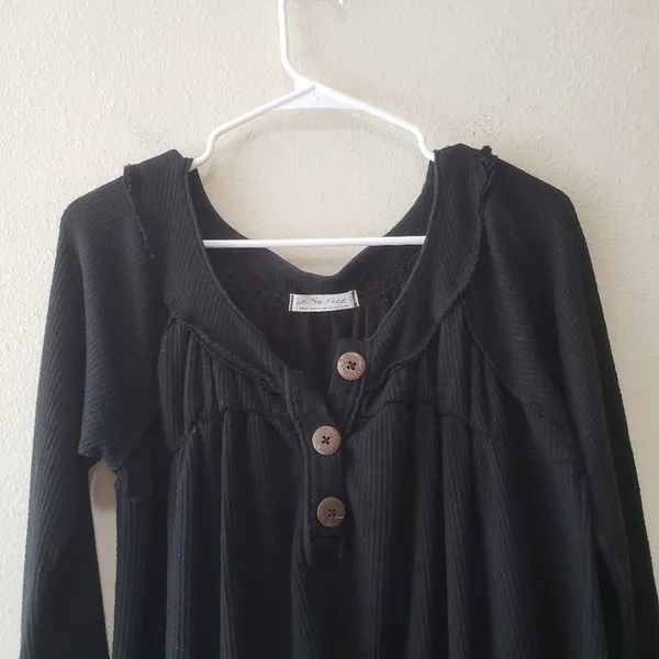 We The Free Must Have Henley 3-Button Placket Waffle Knit Long Sleeve Tee Small - Image 4