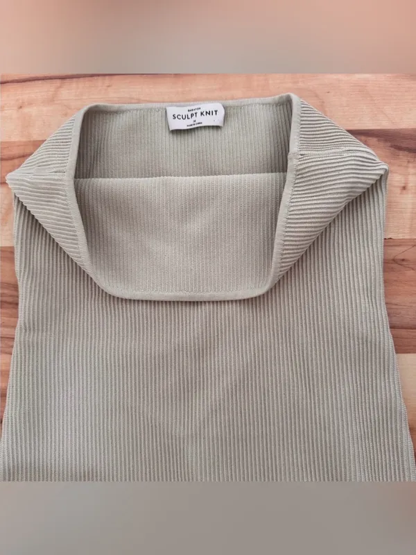 Aritzia Babaton Sculpt Knit Tube Top - Image 3