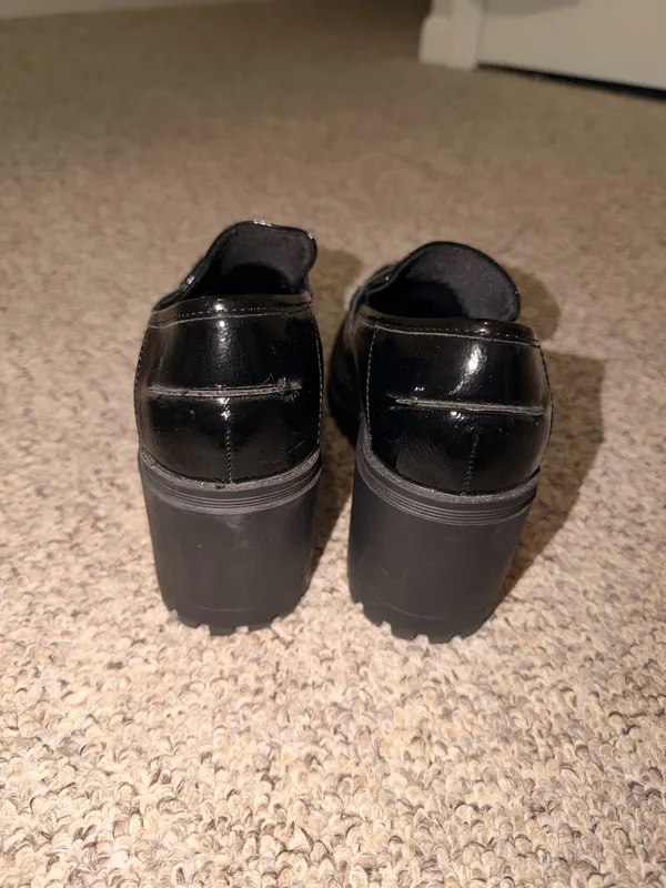 Black heel loafers Size 6.5 - Image 3