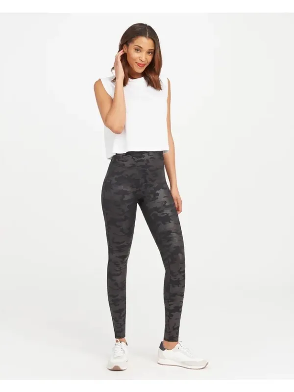Spanx Camo Leggings Size‎ Small Black Matte Faux Leather Shaping Downtown Indie - Image 11