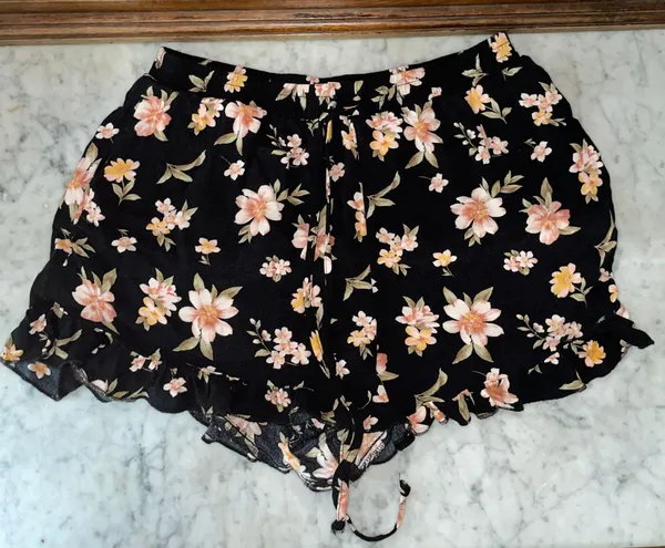 American Eagle Flowy Shorts - Image 2