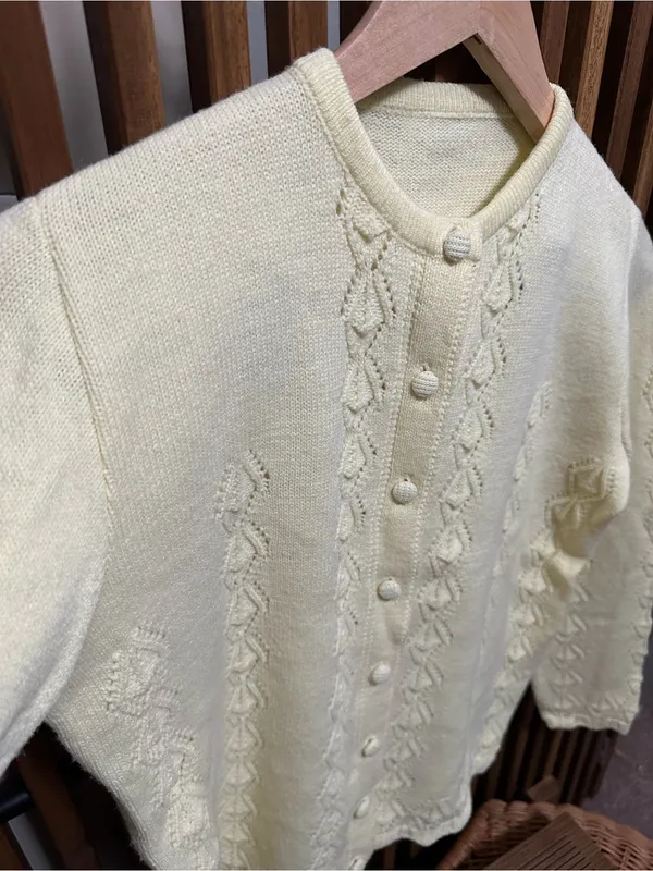 Vintage Handmade Butter Yellow Diamond Pointelle Cardigan Sweater Scalloped Hem - Image 4