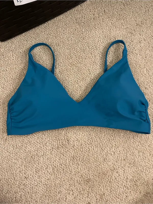 NWOT Quince Italian V-Neck Bikini Top lagoon teal medium - Image 2