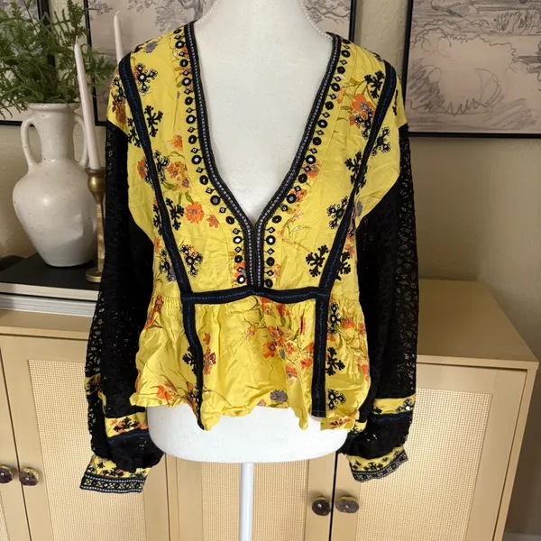 FREE PEOPLE Boogie All Night‎ Lace Sleeve Blouse Ballon sleeve lace Sz M NWT - Image 3