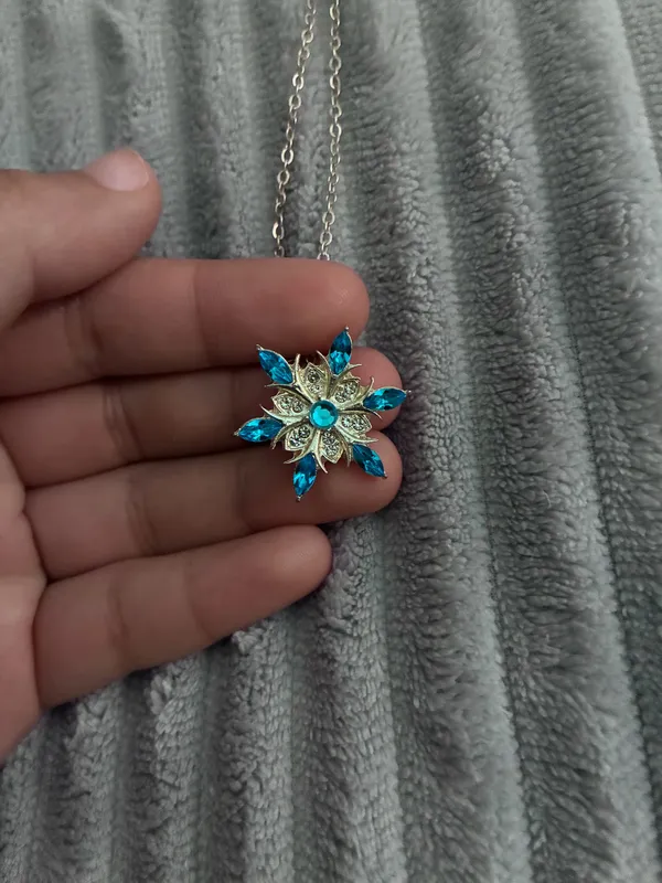 Elegant Crystal Snowflake Necklace for Women Men Winter Rhinestone Wedding Necklace Delicate Cloth Dress Flower Party Christmas Birthday Jewelry Gift Friends Accessories - Image 5