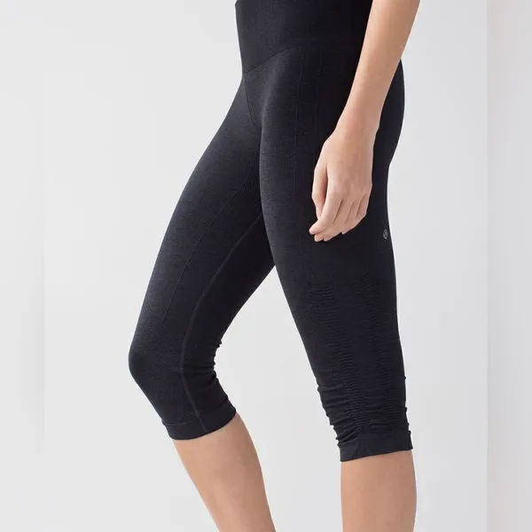 Lululemon In The Flow Crop II in Heathered Deep Coal - Image 5
