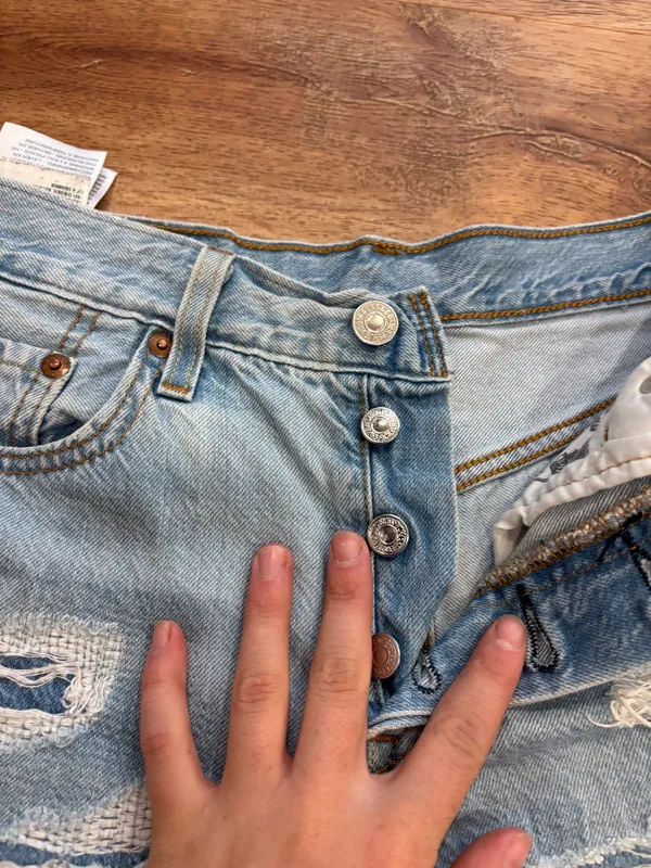 Levi’s 501 Jean Denim Shorts Button Fly - Image 4