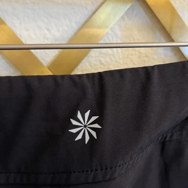 Athleta Sneaky Pleats Skort Black Small Tall - Image 6