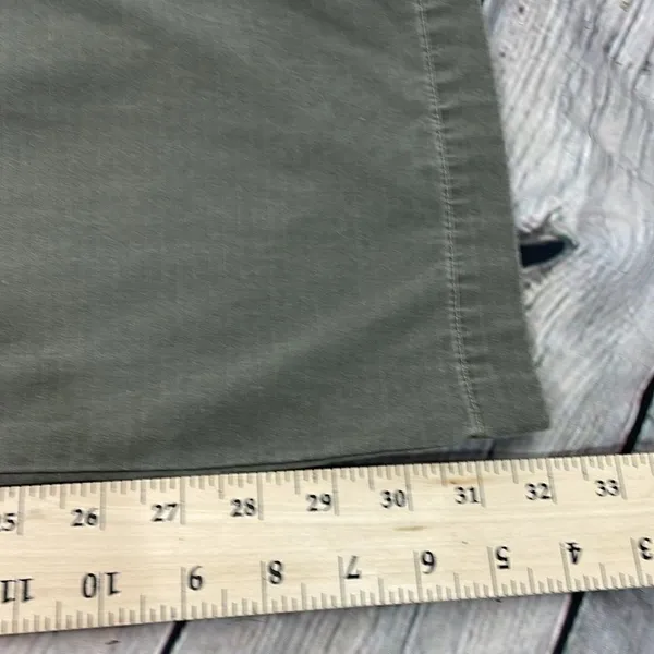 LL Bean Women’s Green Pants with Belt straight leg size 12 - Image 12