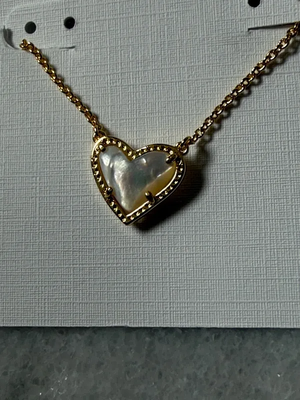 Kendra Scott Gold Heart Pendant Necklace with Mother-of-Pearl Inlay New - Image 5