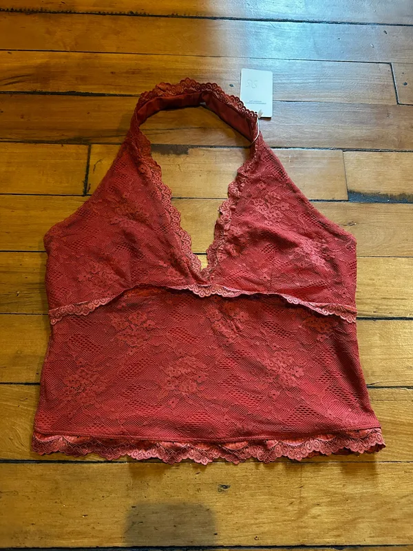 Amazon Reoria Lace Halter Top - Image 2