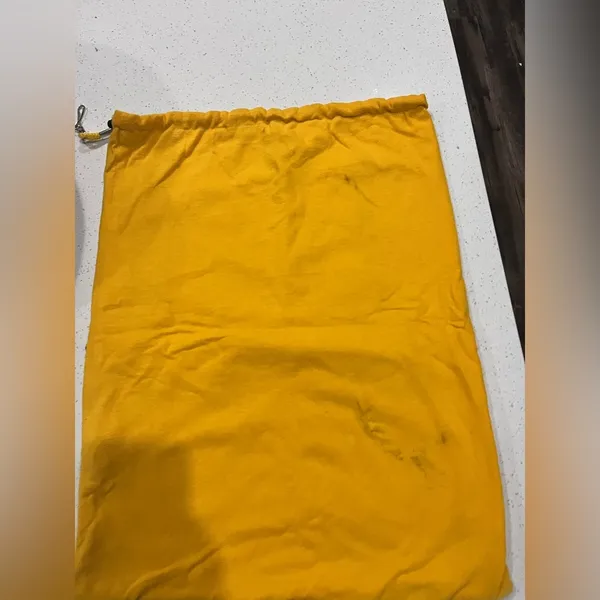 Iowa Hawkeyes Drawstring Pouch - Image 4