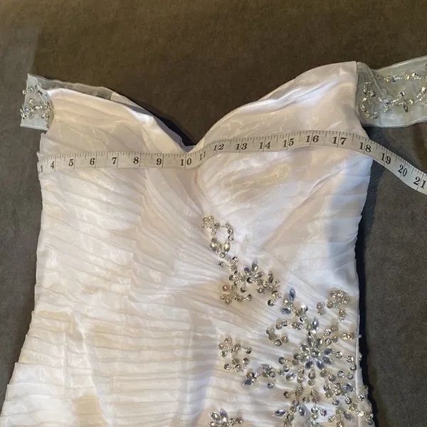 Women’s Wedding Dress with Side Design Ruffles & Corset Back Size 10 NWOT - Image 9