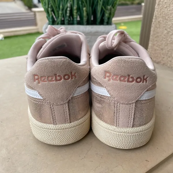 Womens Reebok Club C Revenge Rose Gold Pink Sneak Shoes size 9 - Image 3