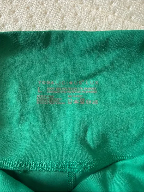 Yogalicious High-Rise Bike Shorts in Teal Green - Image 3