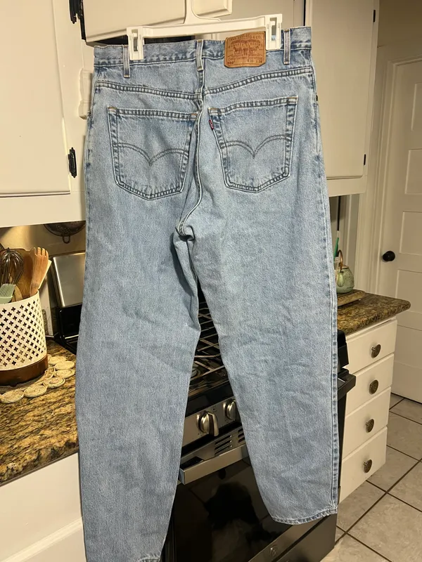 Levi's Vintage 560 Loose Fit Size 36 - Image 4