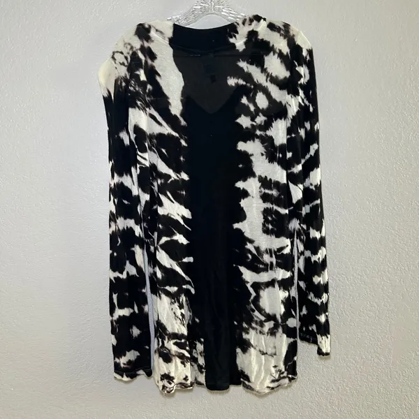 XCVI Womens Tie Dye Long Sleeve V Neck Top Black White women's medium lagenlook - Image 6
