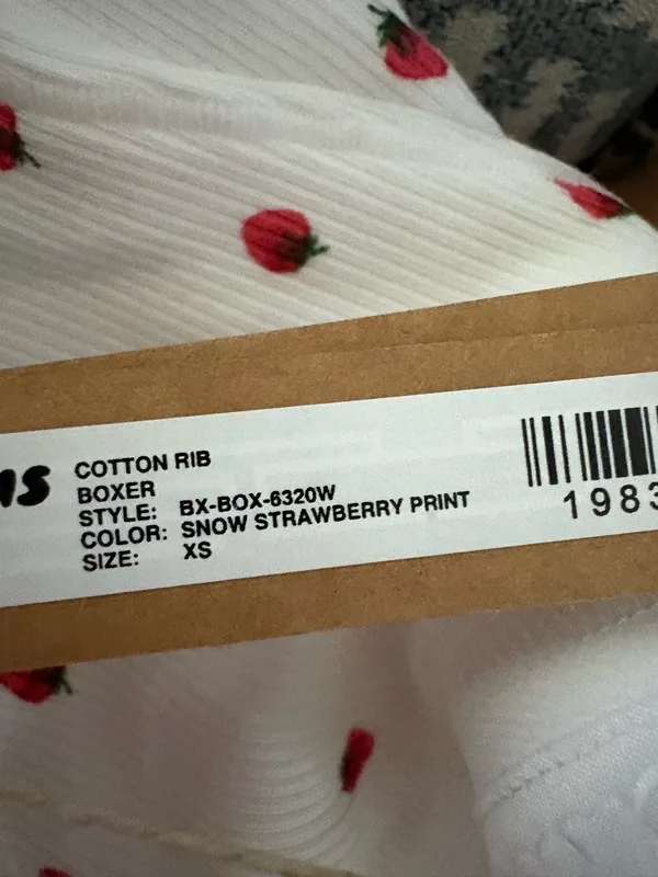 Skims cotton rib boxer  Color snow strawberry print  - Image 4