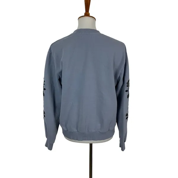 NA KD Blue Sweatshirt Medium Minimalist Pullover Crewneck‎ Cozy - Image 4