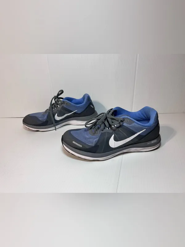 Nike blue/gray sneakers shoe women size 9 - Image 2