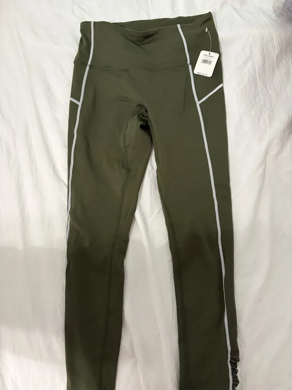 Free People Movement Set - Image 6