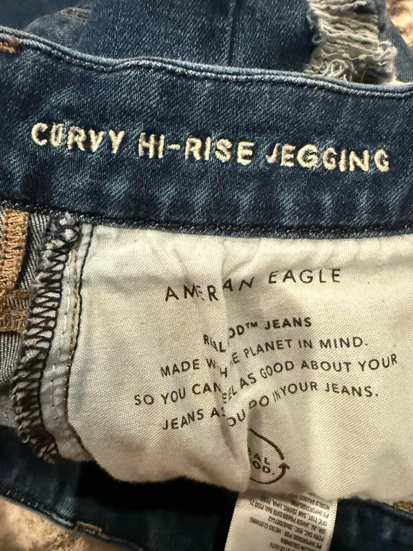 American Eagle Jeans - Image 5