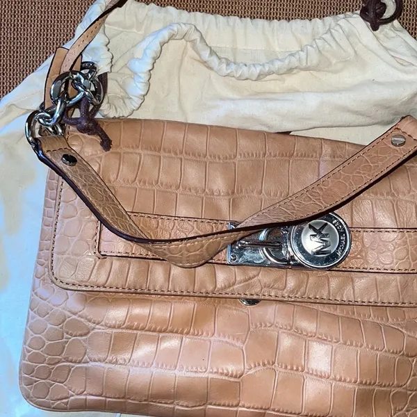 Michael Kors oversize clutch - Image 13