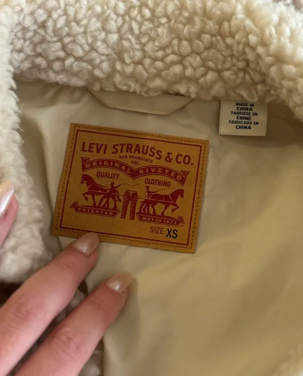 Levi’s Sherpa Jacket - Image 2