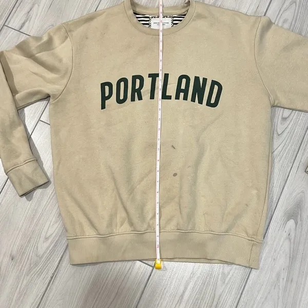 DENIM AND FLOWER Portland Crewneck Graphic Sweatshirt In Sand Size Large Has s - Image 5