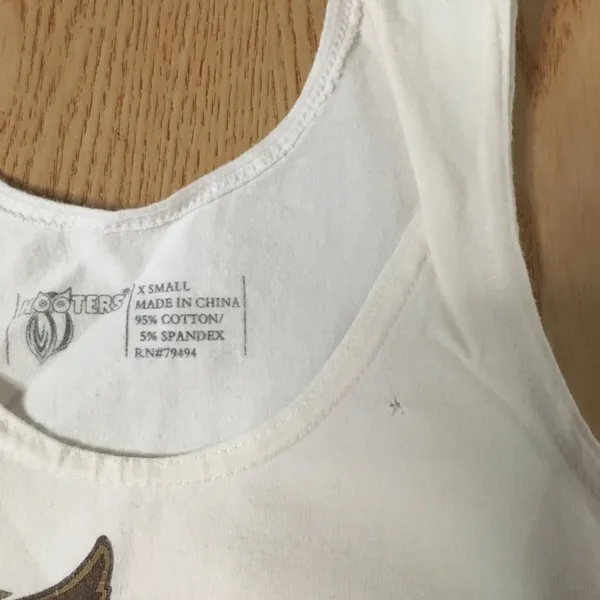 B70 Hooters Girl Worn Tank from Atlantic City NJ Stretchy Soft White Size Xs - Image 5